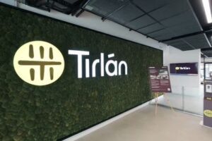 Tirlán building